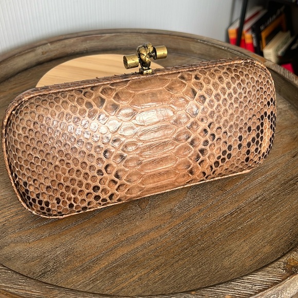 Crocodile Skin Bottega Veneta Snap Clutch - Picture 1 of 3